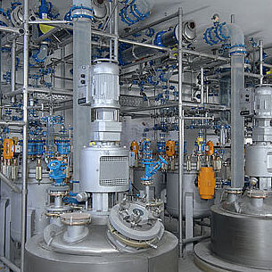 Installation cGMP facility avec cuves de 800 litres pour la production d’API
