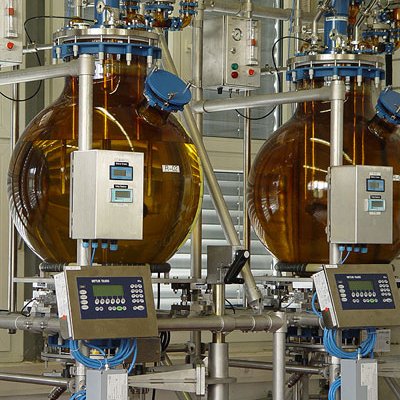 配備秤重系統的200公升反應器（ATEX認證）