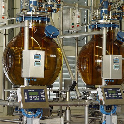 200-литровые реакторы с интегрированной весовой системой, соответствующей требованиям ATEX