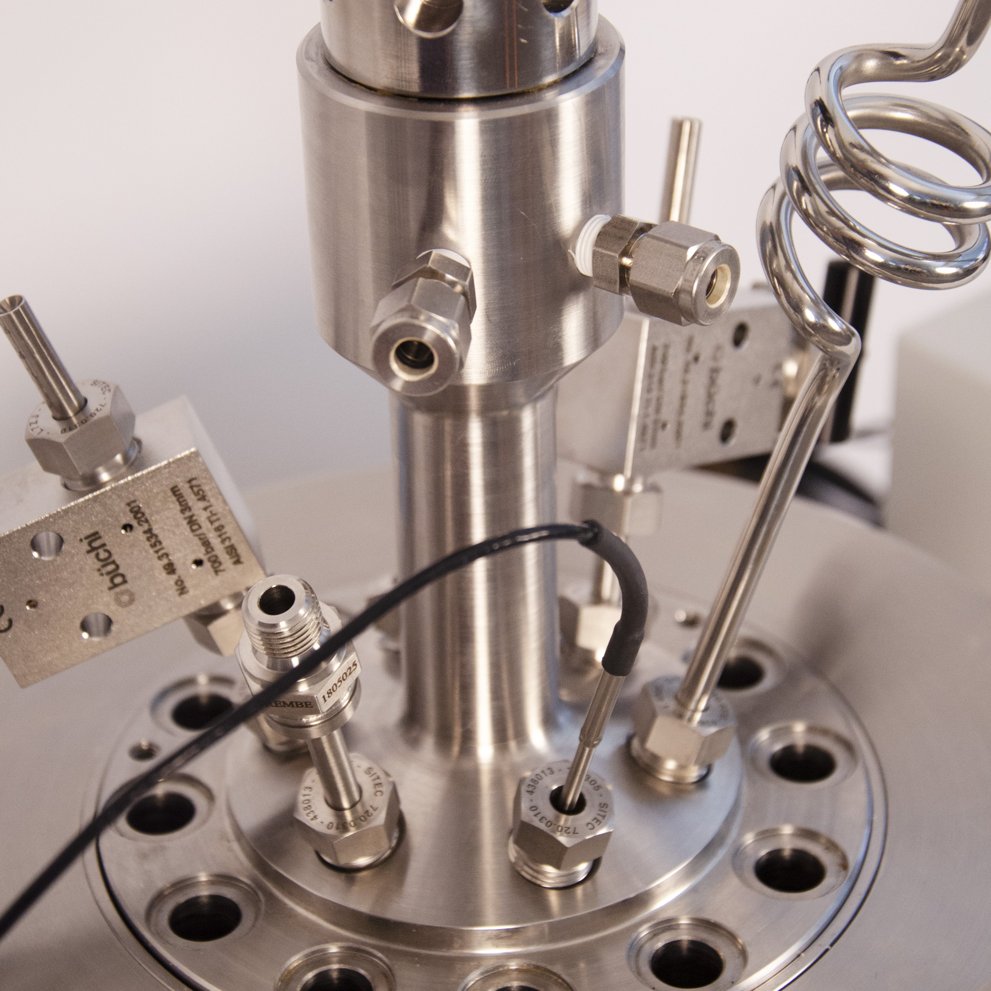 novoclave high pressure reactor – cooling in and outlet 
