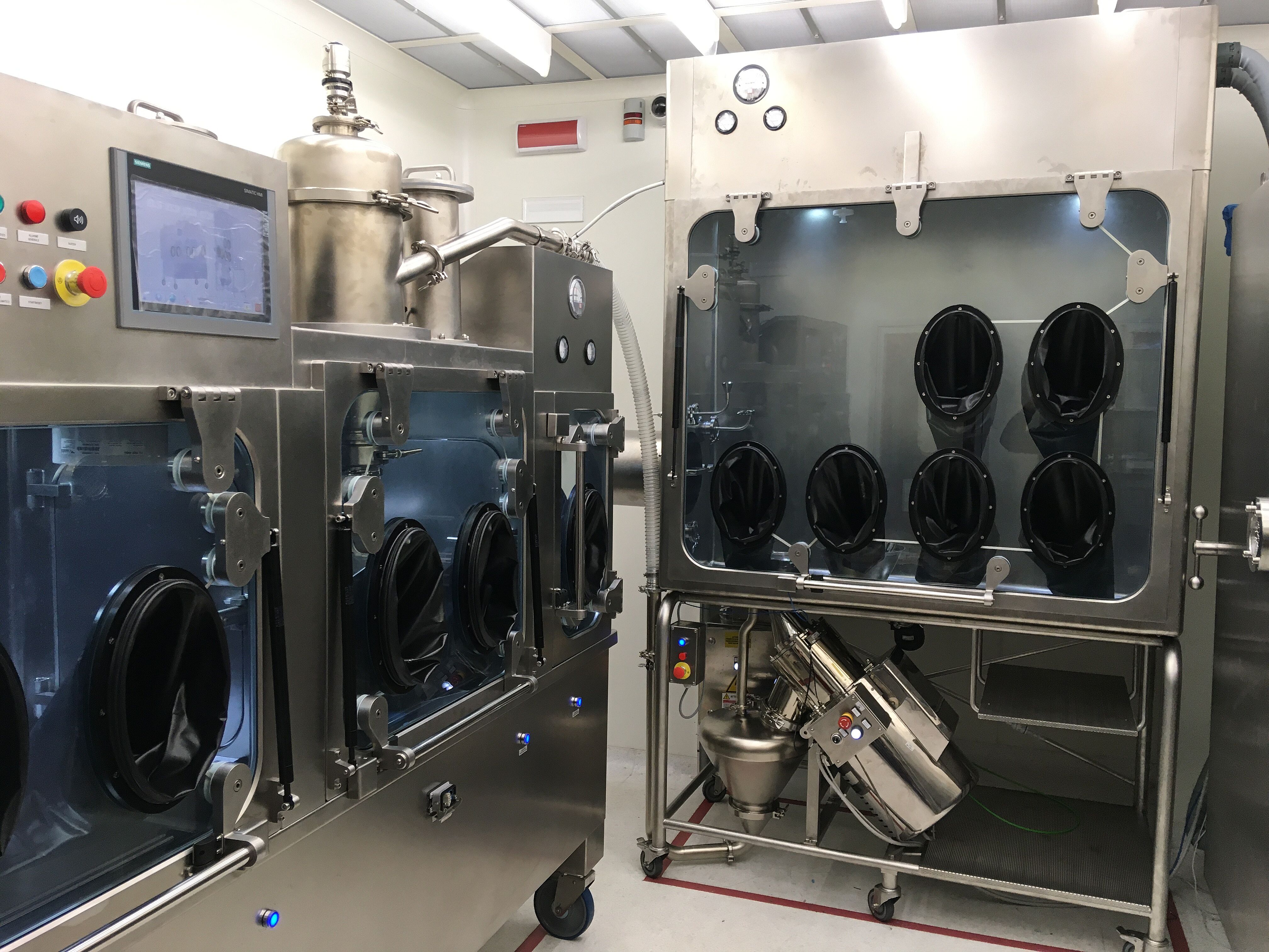 Isolators / Containment systems - customized solutions