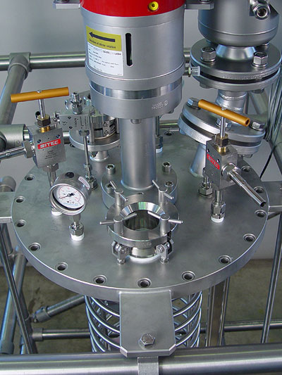 Cover plate with high-torque magnetic coupling