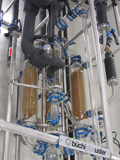 Glass spiral condenser battery