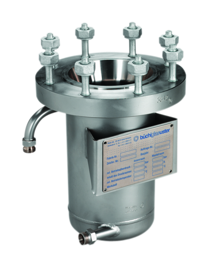 pressure metal vessel with heating jacket